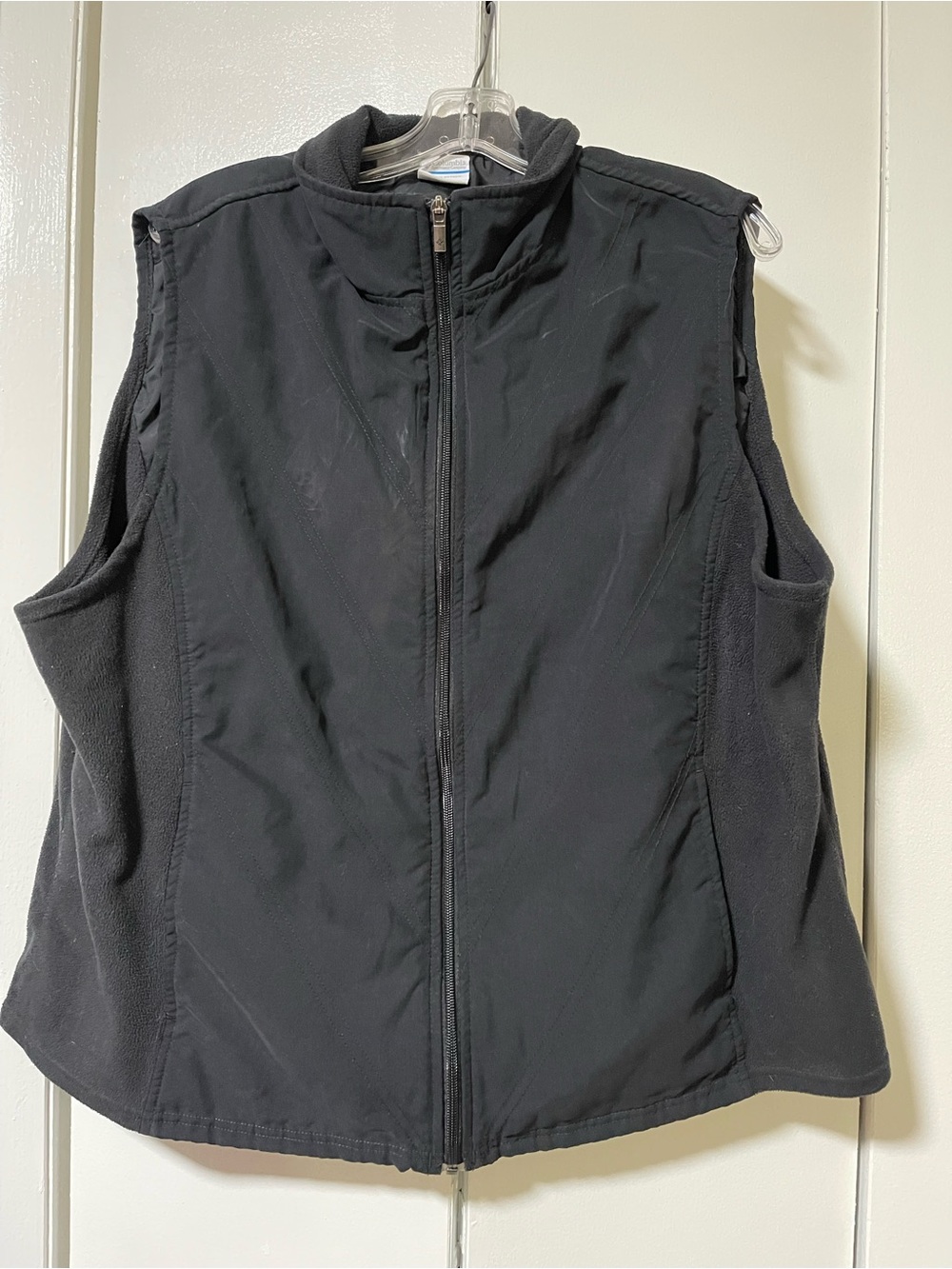 Columbia Black Women's Full-Zip Outdoor Vest
